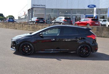 Ford Focus - III Hatchback (facelift 2014) ST 2.0 TDCi (185 Hp) | Agedboyracer | LoveCarReviews