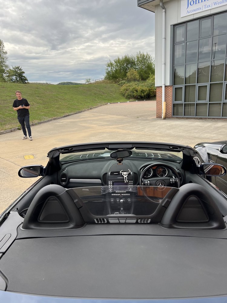 Mercedes-Benz SLK - (R171) AMG 55 V8 (360 Hp) 7G-TRONIC | Faitheldriver | LoveCarReviews