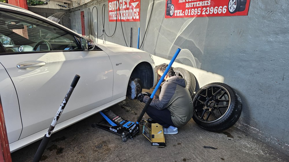 Mercedes-Benz E-class - T-mod. (S213) (2016) AMG E 43 (401 Hp) 4MATIC G-TRONIC | Faitheldriver | LoveCarReviews