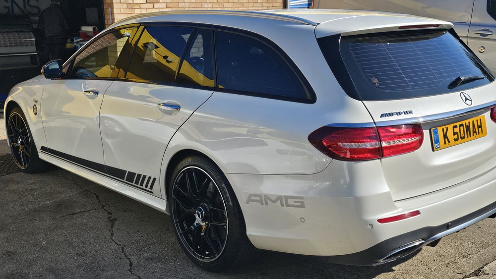 Mercedes-Benz E-class - T-mod. (S213) (2016) AMG E 43 (401 Hp) 4MATIC G-TRONIC | Faitheldriver | LoveCarReviews