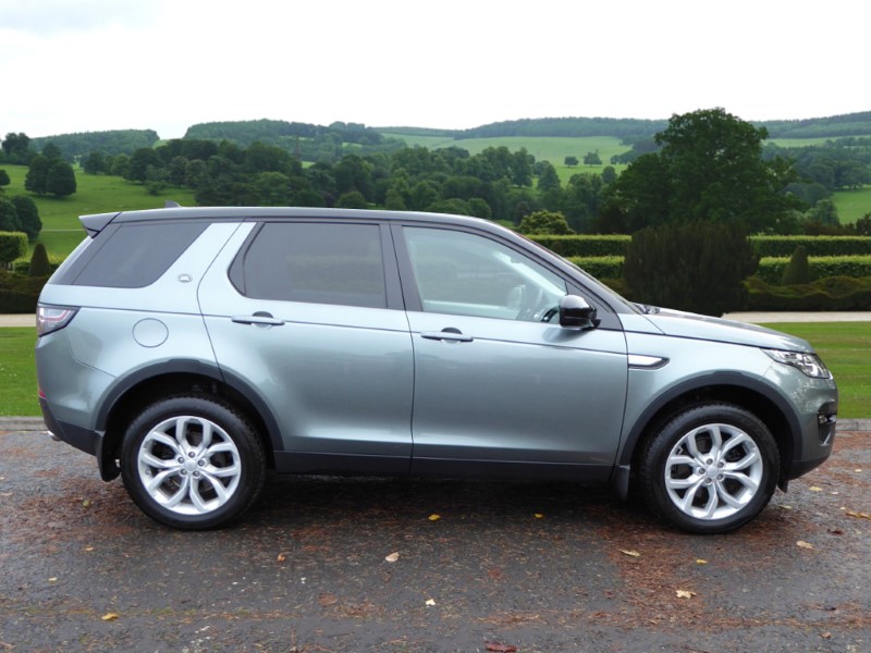 Land Rover Discovery Sport - (2015) 2.2 SD4 (190 Hp) AWD Automatic 7 Seat | Snowman | LoveCarReviews